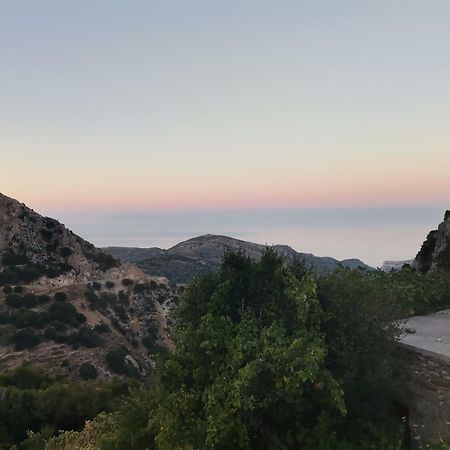 Naxos Mountain Retreat - Tiny House Build On Rock Appartement Koronos Buitenkant foto